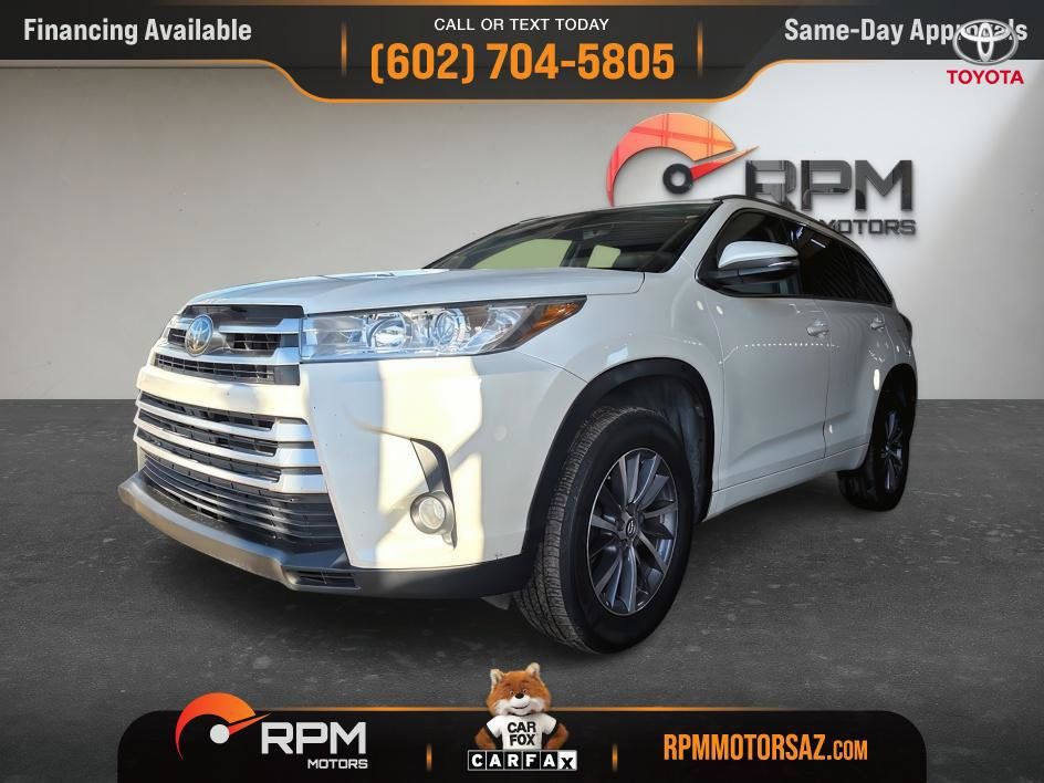 Used 2017 Toyota Highlander XLE w/ Carpet Mat Package FWD image 23