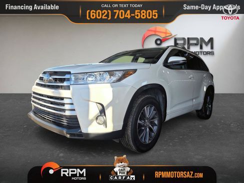 Used 2017 Toyota Highlander XLE w/ Carpet Mat Package FWD image 23