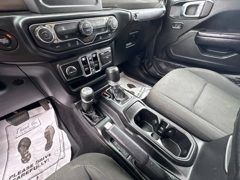 Used 2021 Jeep Gladiator Sport AWD/4WD image 16