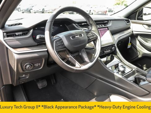 New 2025 Jeep Grand Cherokee Limited w/ Luxury Tech Group II image 4