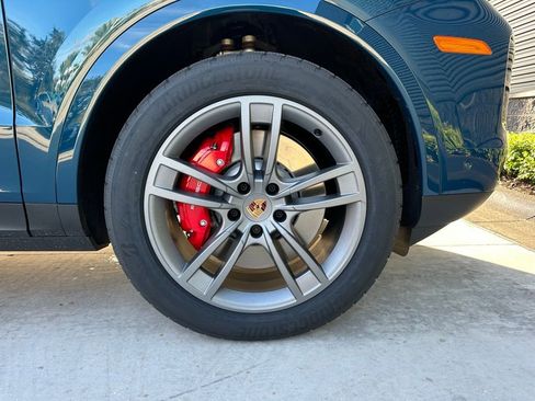 Used 2026 Porsche Cayenne S image 42