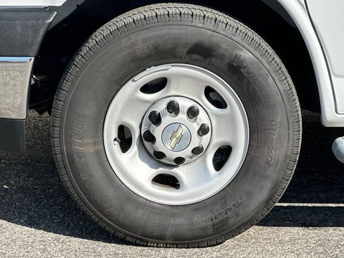 Certified 2024 Chevrolet Express 2500 w/ Driver Convenience Package image 30