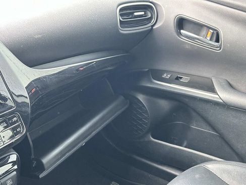 Used 2019 Toyota Prius XLE image 34