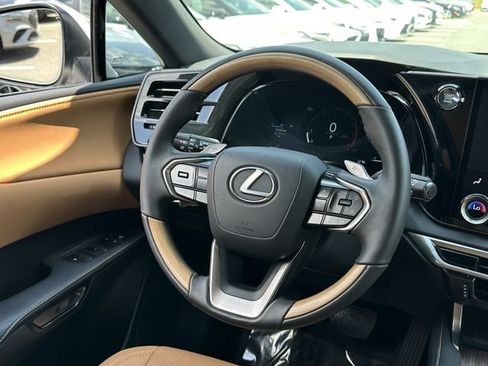 Used 2025 Lexus RX 350 Premium w/ Accessory Package (Z1) FWD image 18