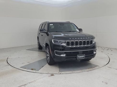 New 2025 Jeep Wagoneer L Series II image 4