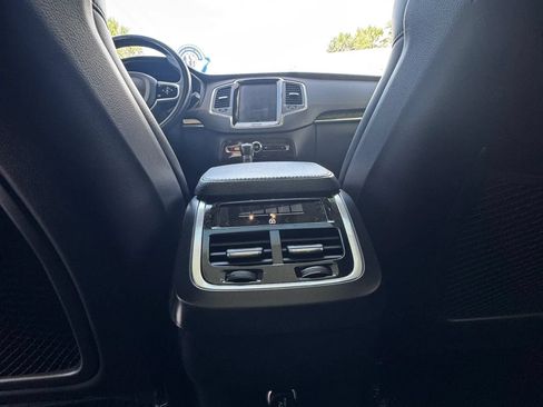 Used 2018 Volvo XC90 T5 Momentum w/ Convenience Package FWD image 24
