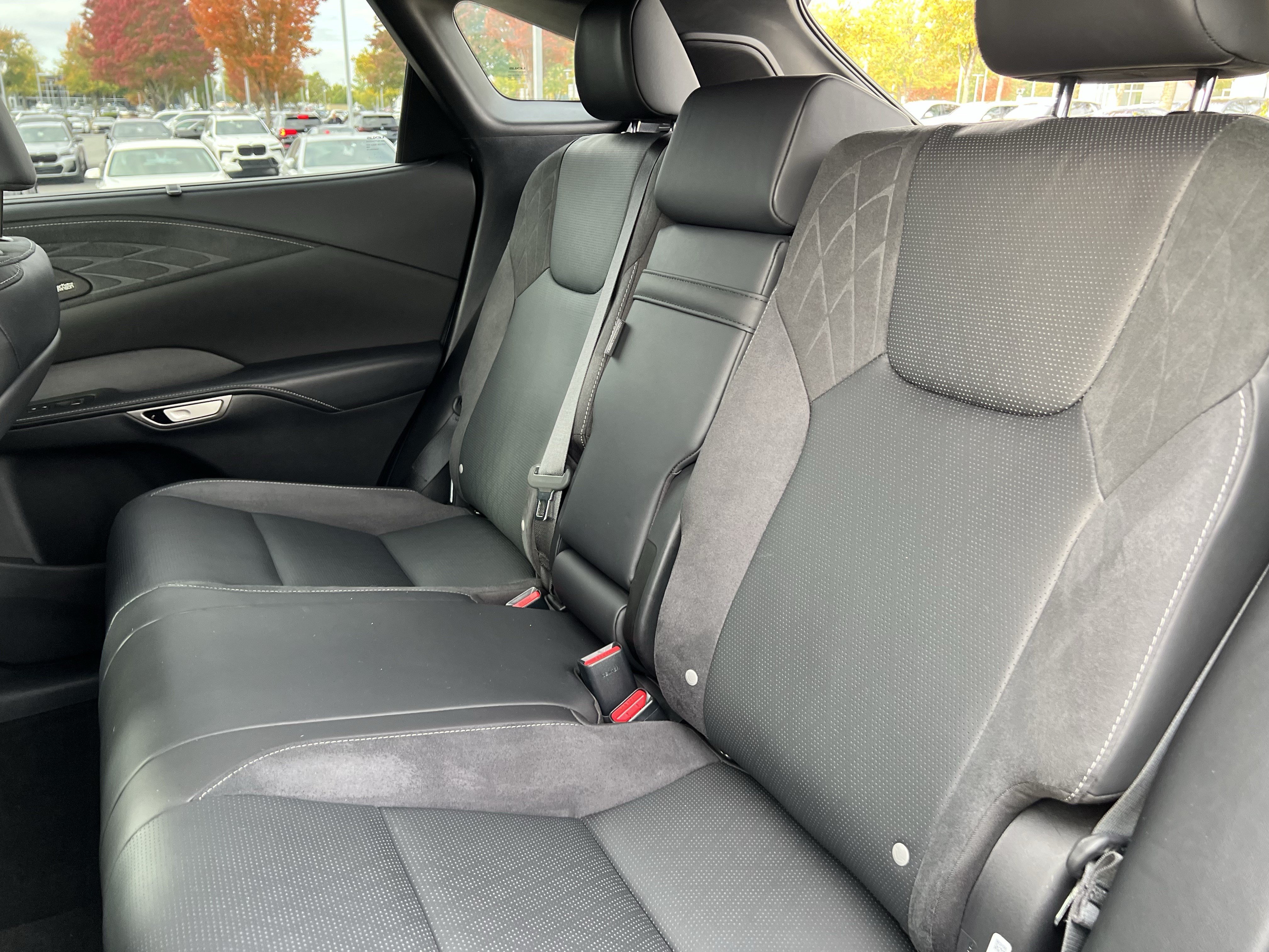 Used 2023 Lexus RX 350 FWD w/ Accessory Package image 33