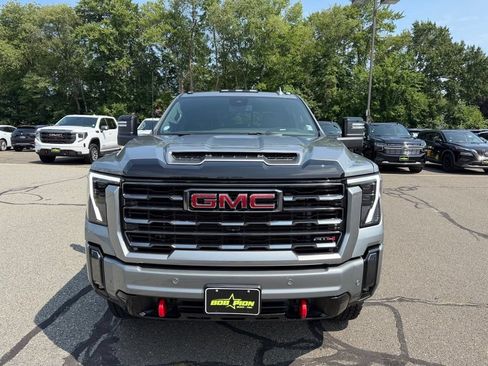 Used 2024 GMC Sierra 2500 AT4 w/ AT4 Preferred Package AWD/4WD image 7