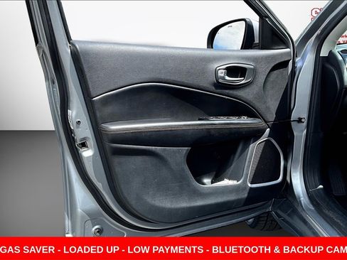 Used 2021 Jeep Compass Limited image 18