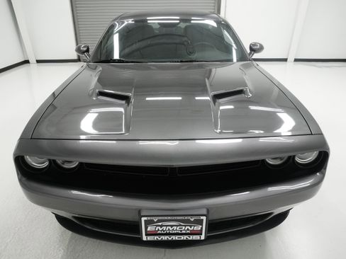 Used 2019 Dodge Challenger SXT w/ Blacktop Package RWD image 2