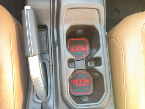 Used 2021 Jeep Gladiator Rubicon AWD/4WD image 24