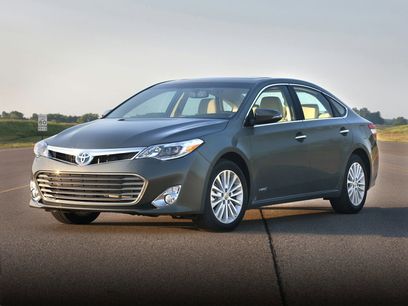 Used 2014 Toyota Avalon Limited w/ Technology Package