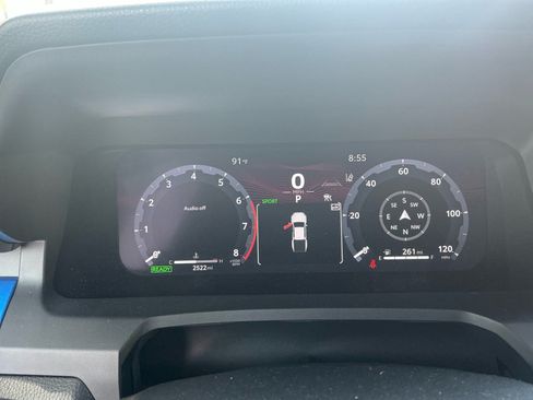 Certified 2025 Toyota Tacoma TRD Off-Road AWD/4WD image 10