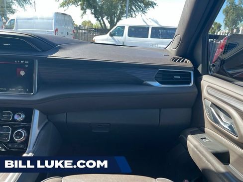 Used 2022 GMC Yukon Denali AWD/4WD image 7