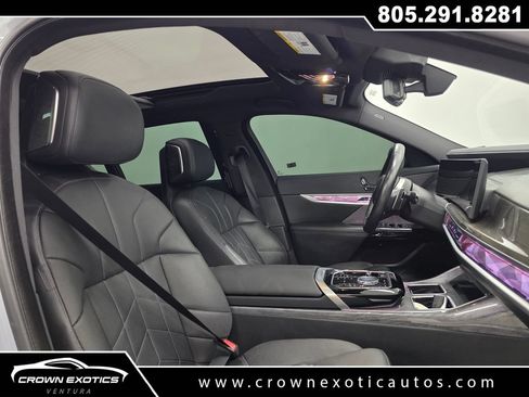 Used 2023 BMW 760i xDrive w/ Executive Package AWD/4WD image 10