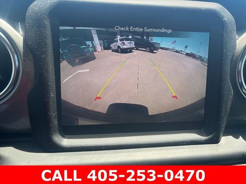 Used 2021 Jeep Wrangler Unlimited Sahara AWD/4WD image 12