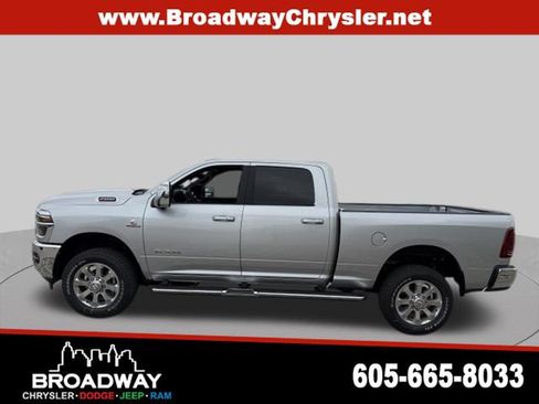 New 2026 RAM 2500 Laramie w/ Towing Technology Group AWD/4WD image 4