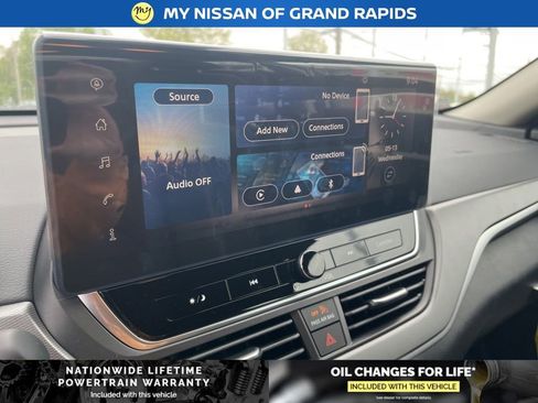 New 2026 Nissan Altima 2.5 SR AWD/4WD image 17