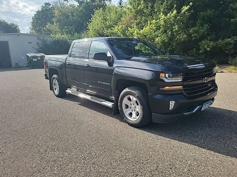 Used 2018 Chevrolet Silverado 1500 LT w/ All Star Edition AWD/4WD image 7