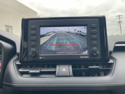 Used 2021 Toyota RAV4 XLE w/ Convenience Package AWD/4WD image 14