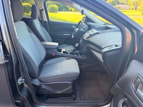 Used 2018 Ford Escape SE AWD/4WD image 16