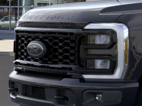 New 2026 Ford F250 Lariat w/ Black Appearance Package AWD/4WD image 18