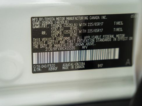 Used 2024 Toyota RAV4 LE image 32