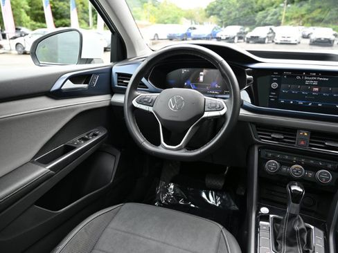 Used 2024 Volkswagen Taos SE AWD/4WD image 12
