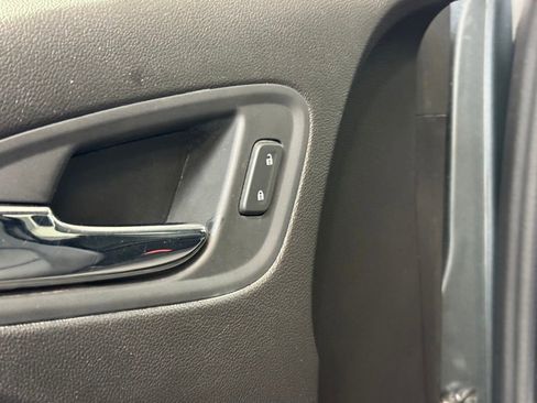 Used 2016 GMC Canyon SLE image 10