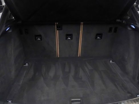 Used 2022 Porsche Macan image 13