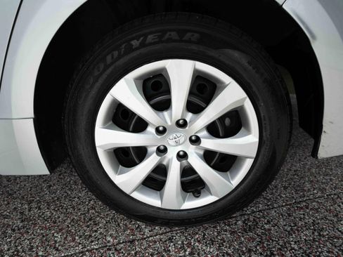 Used 2024 Toyota Corolla LE image 28