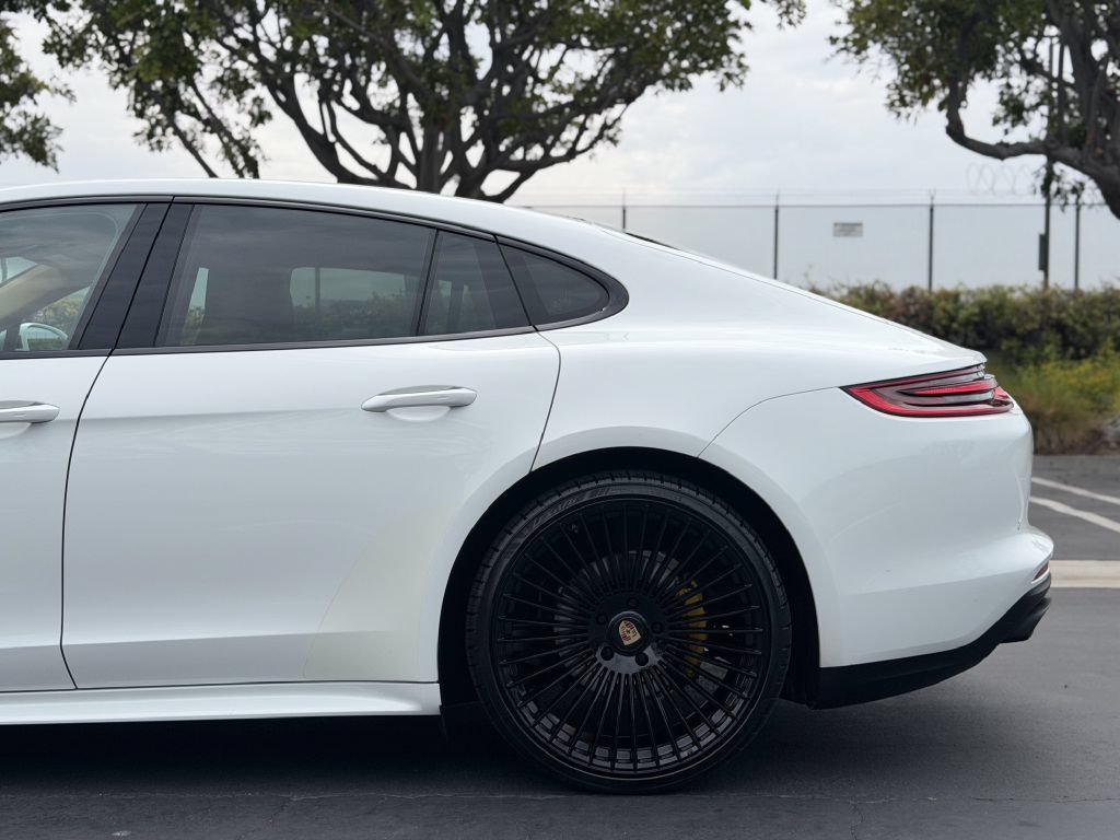 Used 2018 Porsche Panamera 4 AWD/4WD image 11