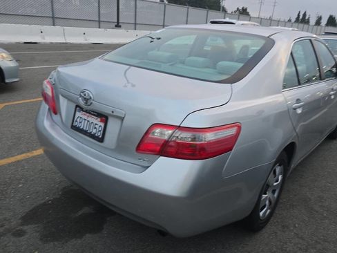 Used 2007 Toyota Camry LE image 2
