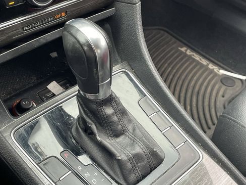 Used 2016 Volkswagen Passat 1.8T SE w/ Lighting Package (P06) image 7