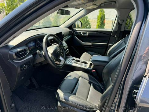 Used 2023 Ford Explorer XLT w/ Equipment Group 202A AWD/4WD image 11
