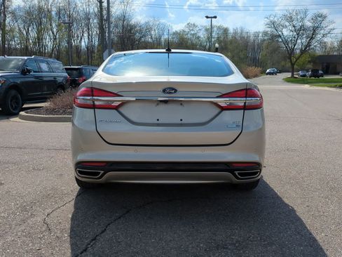 Used 2017 Ford Fusion SE w/ Fusion SE Technology Package AWD/4WD image 7