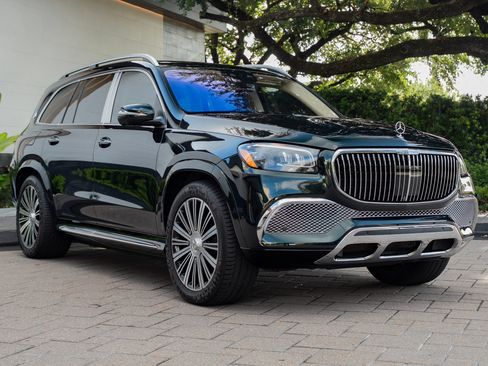 Used 2023 Mercedes-Benz Maybach GLS 600 4MATIC image 13