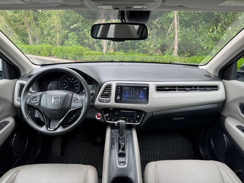 Used 2019 Honda HR-V EX-L image 2