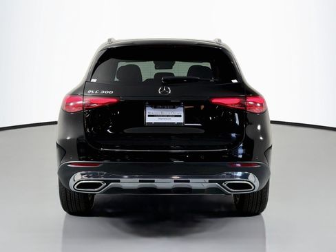 Used 2023 Mercedes-Benz GLC 300 image 4