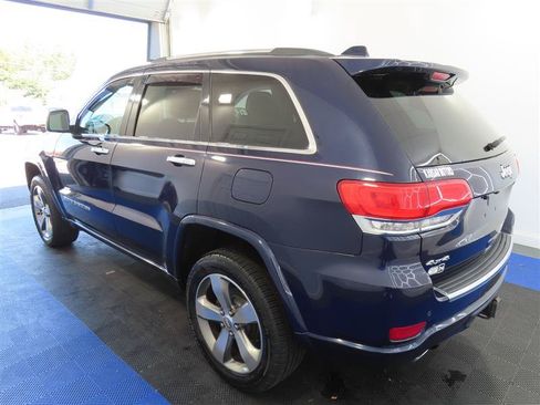 Used 2017 Jeep Grand Cherokee Overland AWD/4WD image 10