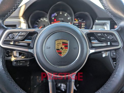 Used 2021 Porsche Macan w/ Premium Package Plus AWD/4WD image 17