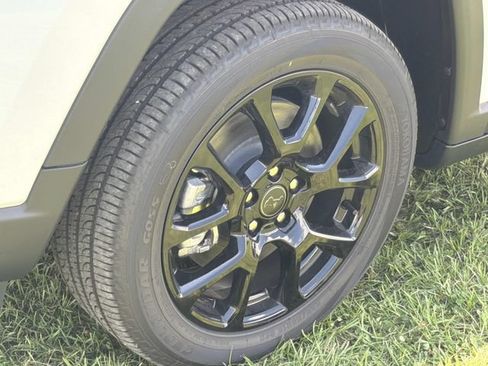New 2026 Jeep Compass Latitude AWD/4WD image 19