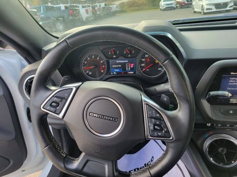 Used 2024 Chevrolet Camaro LT w/ Technology Package image 15