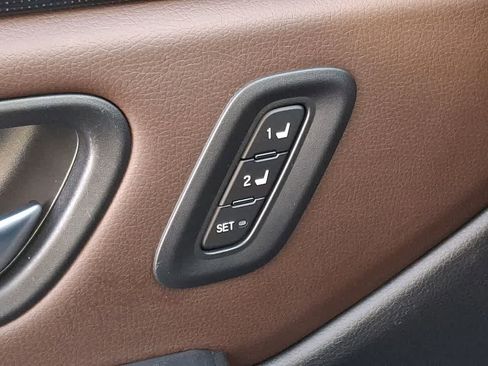 Used 2025 Honda Pilot Elite image 25