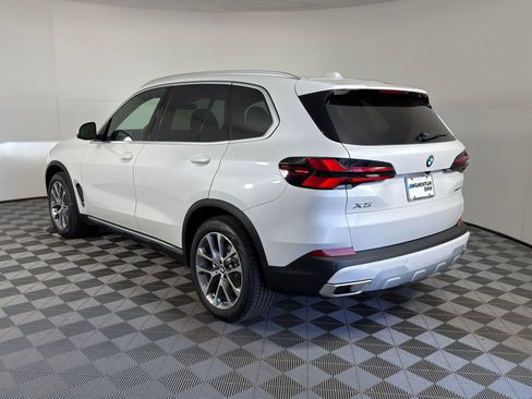 Used 2026 BMW X5 sDrive40i w/ Premium Package image 3