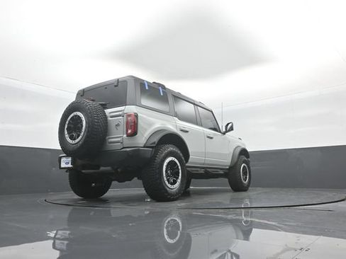 Certified 2023 Ford Bronco Outer Banks w/ Sasquatch Package AWD/4WD image 38