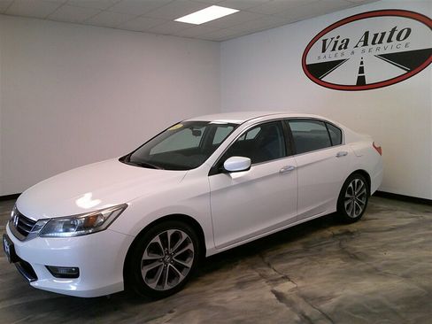 Used 2014 Honda Accord Sport image 6
