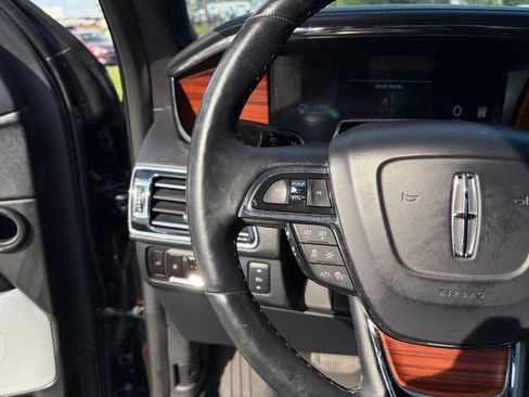 Used 2023 Lincoln Navigator L Reserve AWD/4WD image 15
