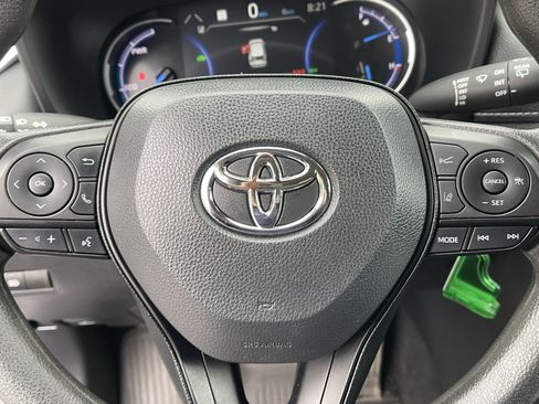 Certified 2024 Toyota RAV4 LE AWD/4WD image 18