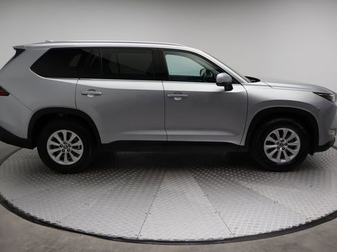 Certified 2025 Toyota Grand Highlander AWD image 7